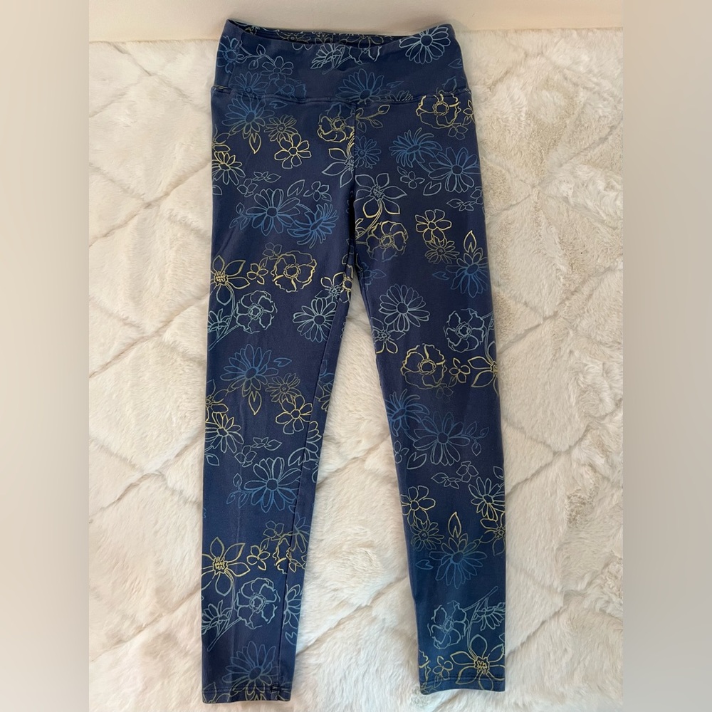 Girls Leggings Bundle Size 7/8 | SO Camo + Blue Floral + Black Doodle - Picture 7 of 13